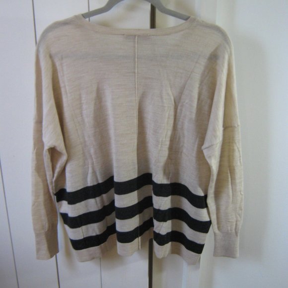 LOFT Lightweight V-neck Sweater - Picture 3 of 5
